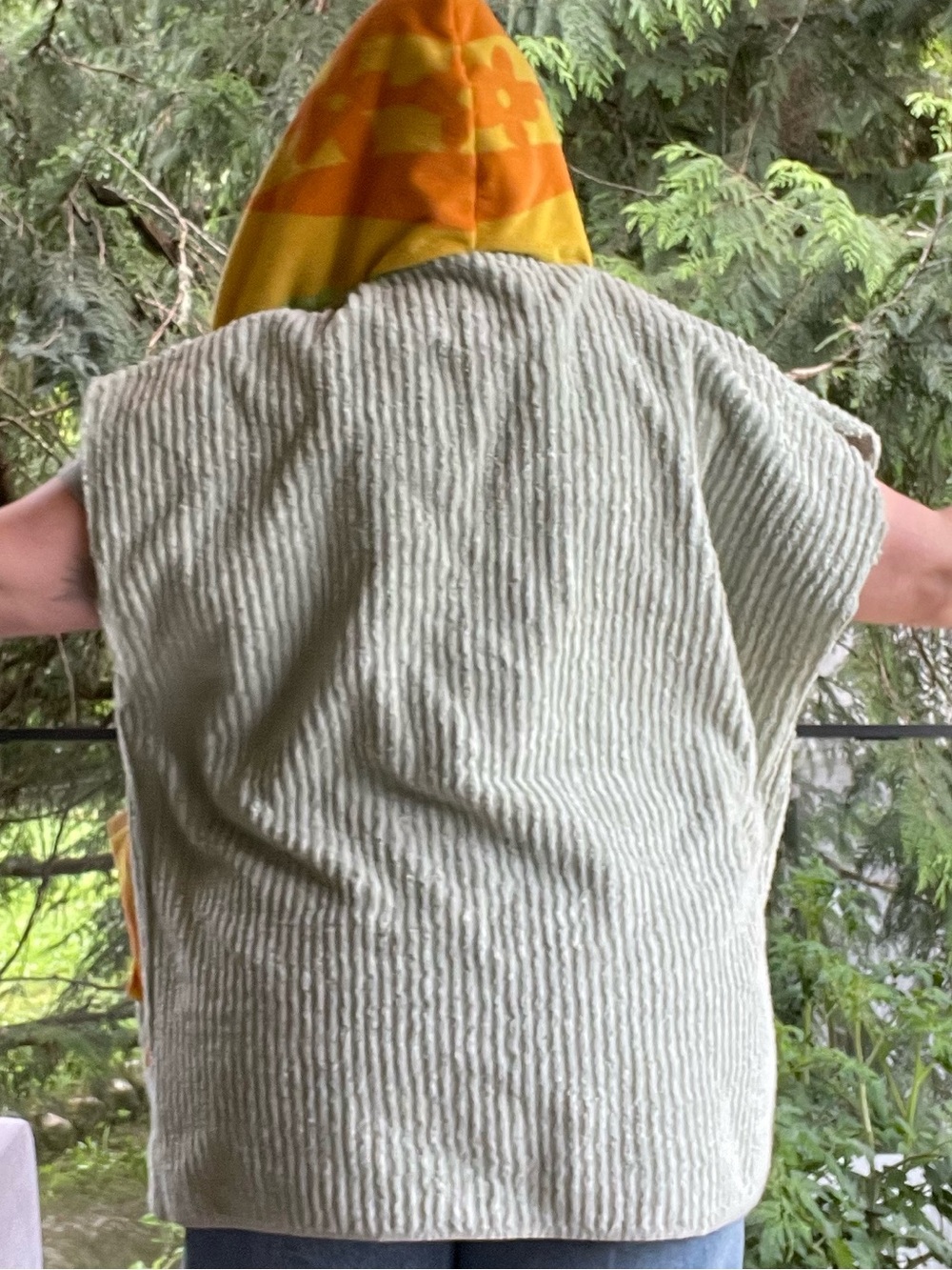 17. Handmade soft towel cardigan with hood OS - Picture 3 of 3